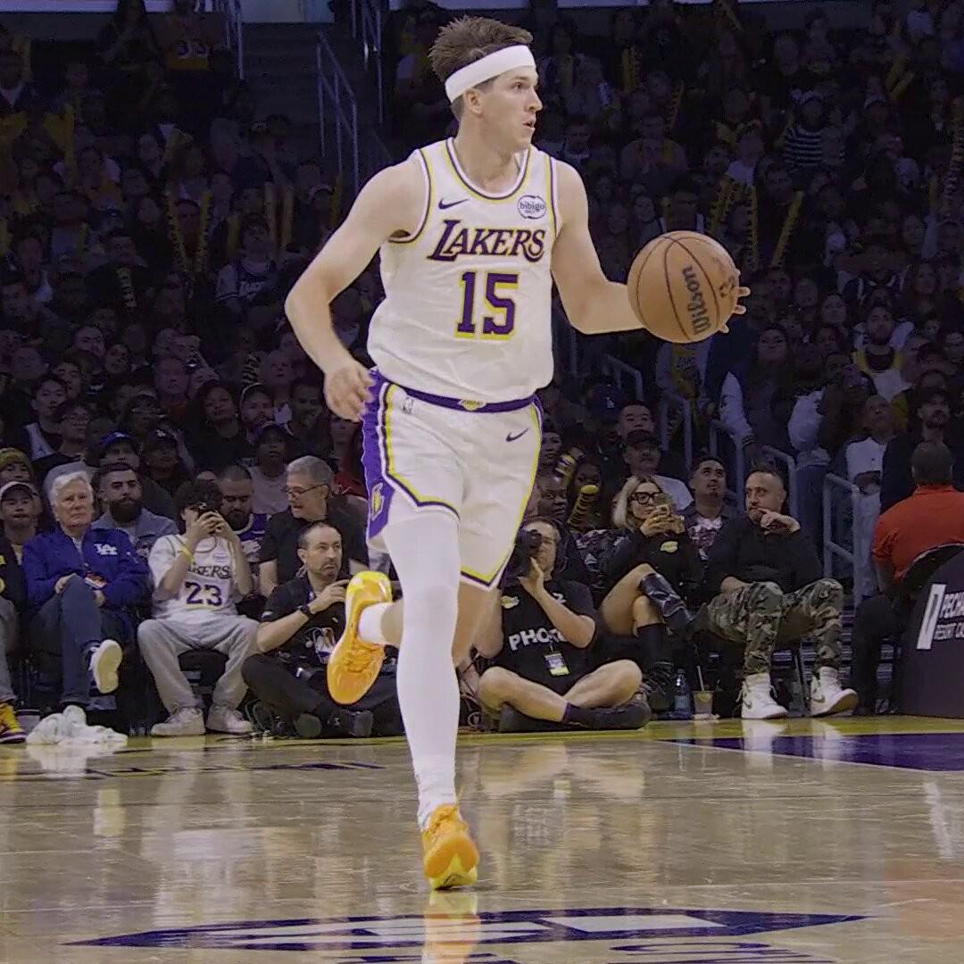 湖人130-120险胜热火：里夫斯26+11，NBA又被这把小刀戳了