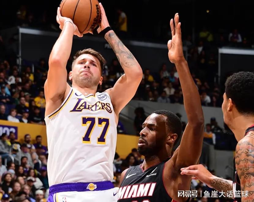 NBA11/3：雷霆7连胜登顶，76人5胜1负，局面比排行榜还要尴尬