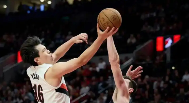 开拓者4人进伤病名单，NBA新赛季伤病潮和骨折恐慌