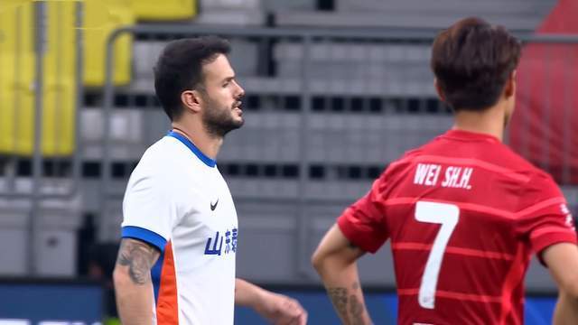 中超悬念：瓦科单季14球吸金，鲁能板凳深度暴露