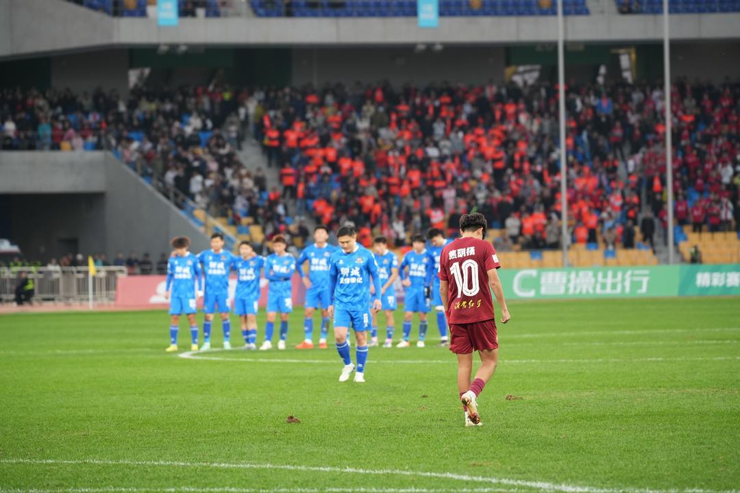 齐鲁足球超级联赛半决赛21700人见证，临沂球探一球憾负，谁来背锅？