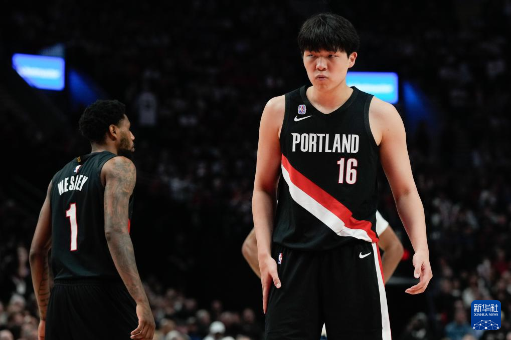 11月4日NBA对决：被下放一天又召回，杨瀚森的第5位轮换能顶得住吗