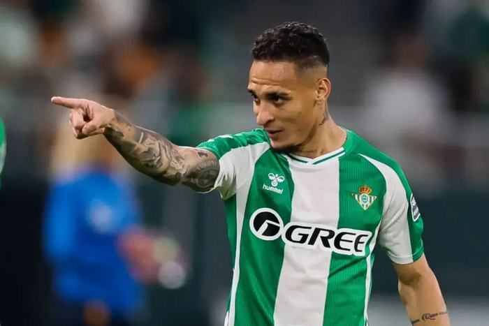 贝蒂斯3-0马略卡，安东尼两轮直接参与5球，西甲第5还得装谦逊？