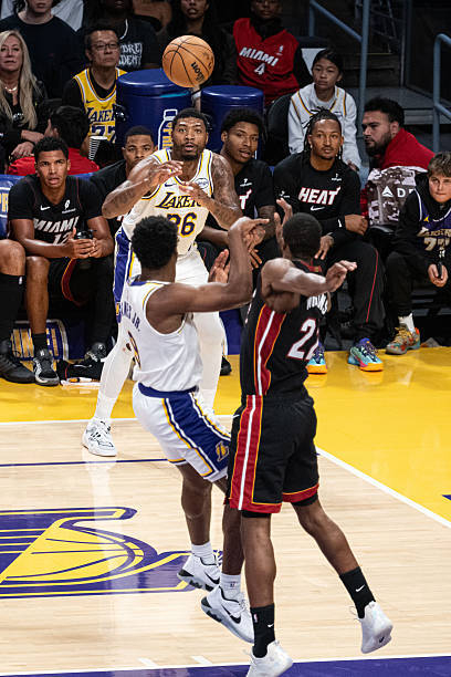 斯玛特12赛季最高手感39.2%？湖人阵中刚哥+56领跑NBA正负值