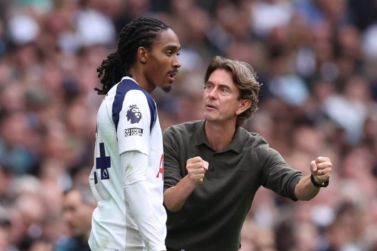 英超热刺0-1被嘘：范德芬与斯彭斯像没事的两个人