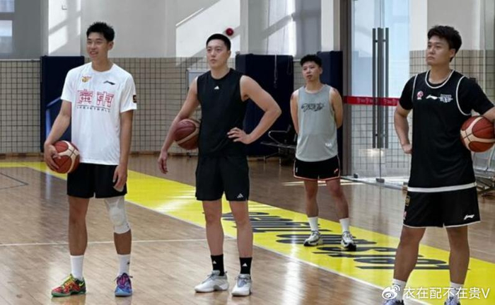 22岁崔永熙回到训练场，10个月伤愈能信？广东队、NBA和全运会的明争暗斗