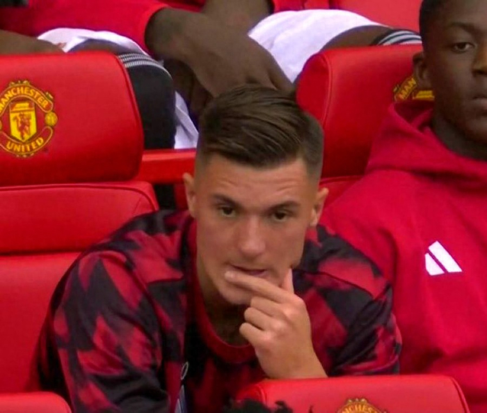 曼联8000万英镑真香定律?英超4轮看下去,阿莫林的用人还能信吗