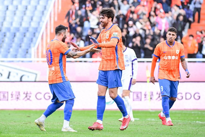 中超第5名收官：山东泰山2-1胜津门虎，10轮不败，但3人该在冬窗走人？