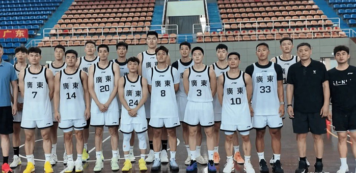 CBA战火：广东19:30亮相，杜锋能不能用老配方碾碎山东队？