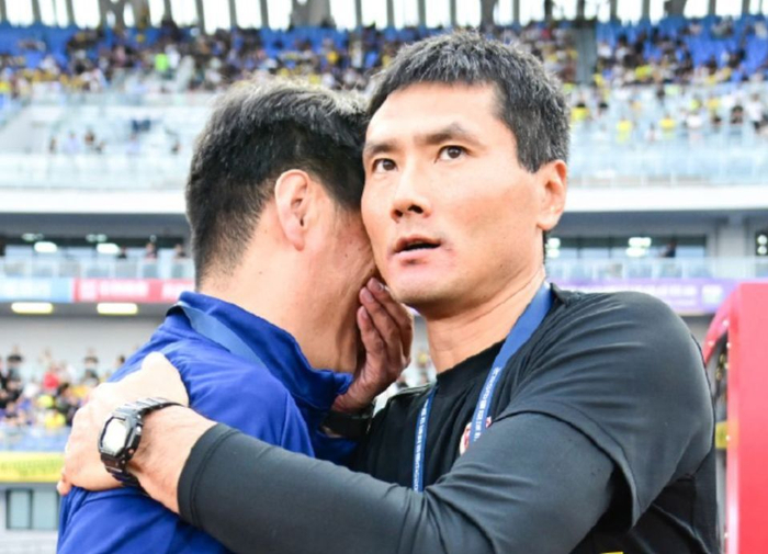 国足选帅进入最后3人？邵佳一被推上风口，英超对比看得人发笑（含NBA段子）