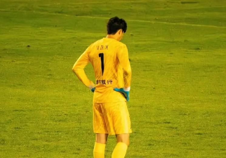 中超联赛剩2轮，长春亚泰降中甲，18岁安智诚一句“像一场梦”惹唏嘘