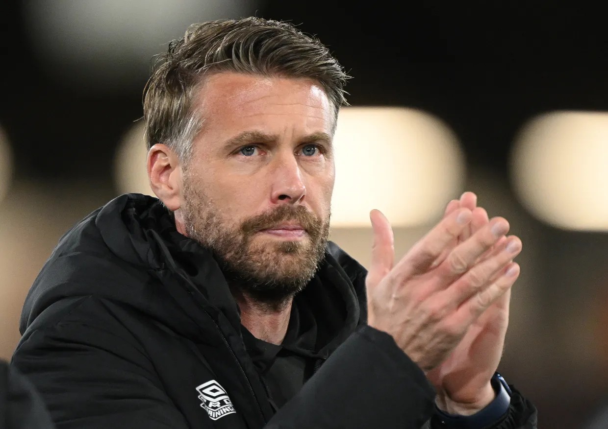 1个主帅空位，狼队锁定罗伯-爱德华兹？英超又起风波