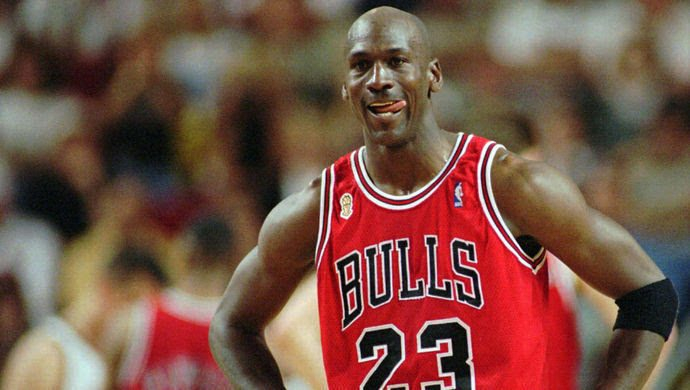 18场只打25.1分钟狂砍22.7分：乔丹在NBA和公牛签下了什么奇怪条款？