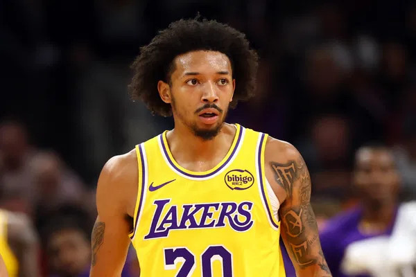 123-115！湖人背靠背拿下四连胜，NBA小尼克·史密斯替补变火炮（投中5记三分）