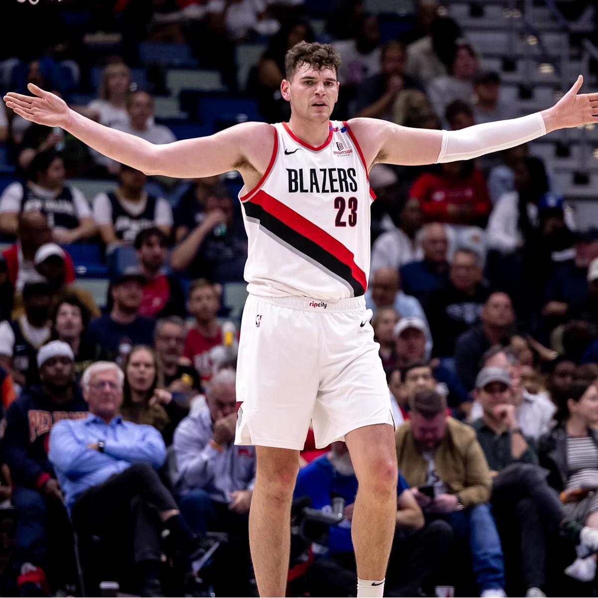 115-123，NBA电影级反转？克林根哑火，波特兰开拓者主场被当板砖捶