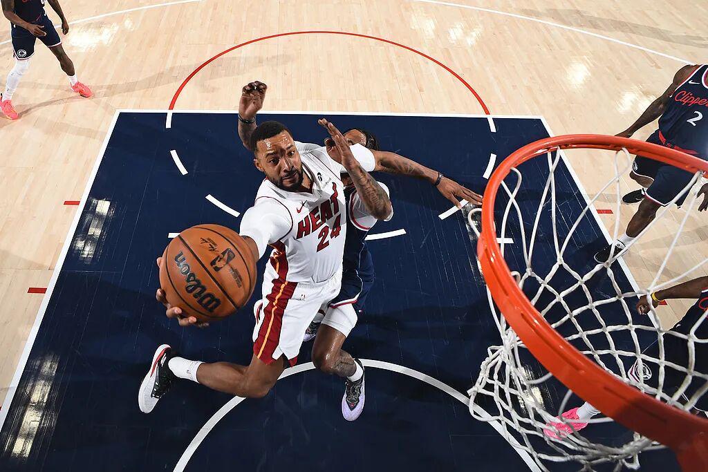 119比120一分惩罚！NBA 11月4日多场nba战，谁被球迷骗了高潮？