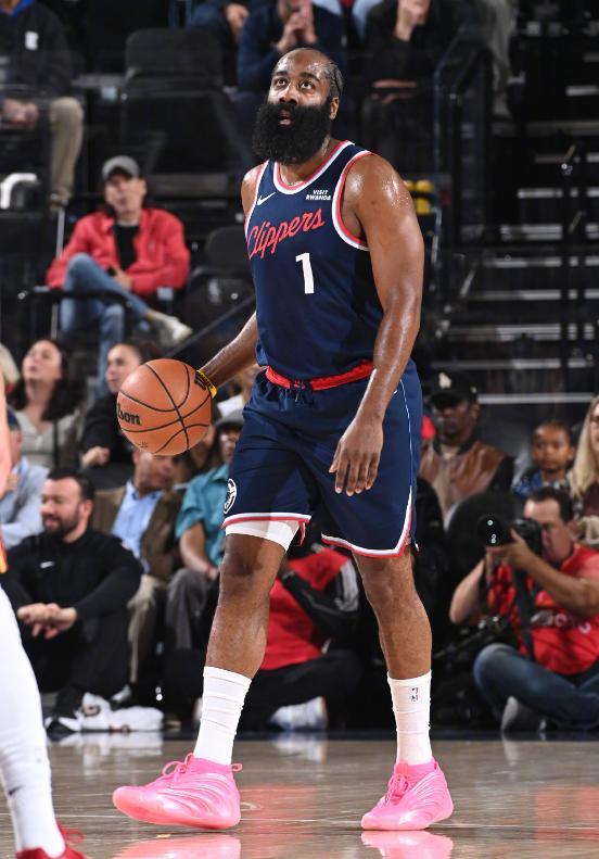 120-119惊心一幕！快船队主场被热火队翻盘，NBA常规赛又上戏