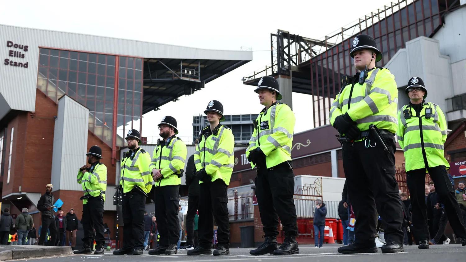 700警力压阵欧联杯：阿斯顿维拉对特拉维夫马卡比，伯明翰的安全大戏