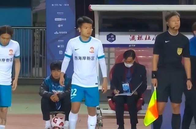 101次抢断领先9次，20岁杨希在中超把防守变成个人秀（含英超比照）