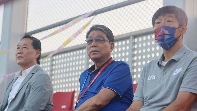 81岁徐根宝带队两连胜，青训这手艺比英超还耐造吗？