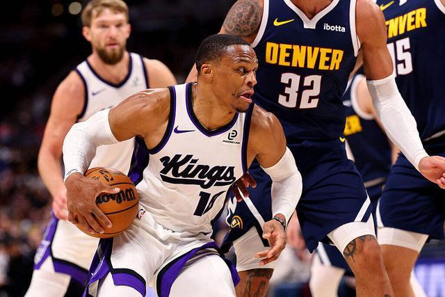 威少26分12篮板难挽国王败局，NBA大个子秀风头，火箭篮板压死独行侠54-39