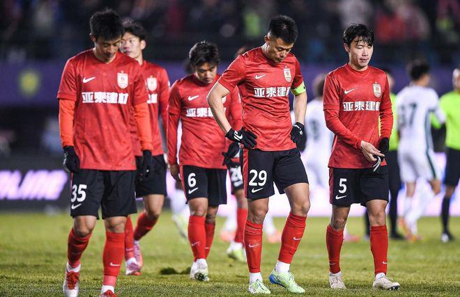 29轮4胜定调：17人合同到期，长春亚泰降级后中甲重建名单有戏吗？