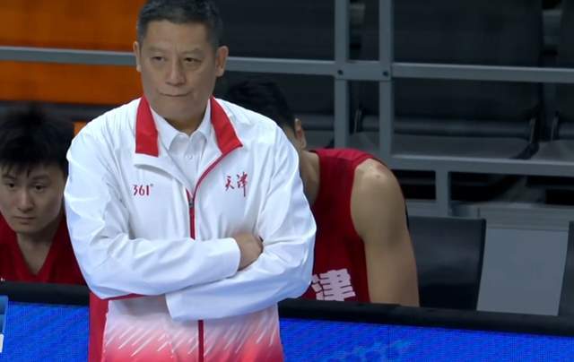 天津队109比63大胜男篮首战赢46分，周金利在cba像开挂？