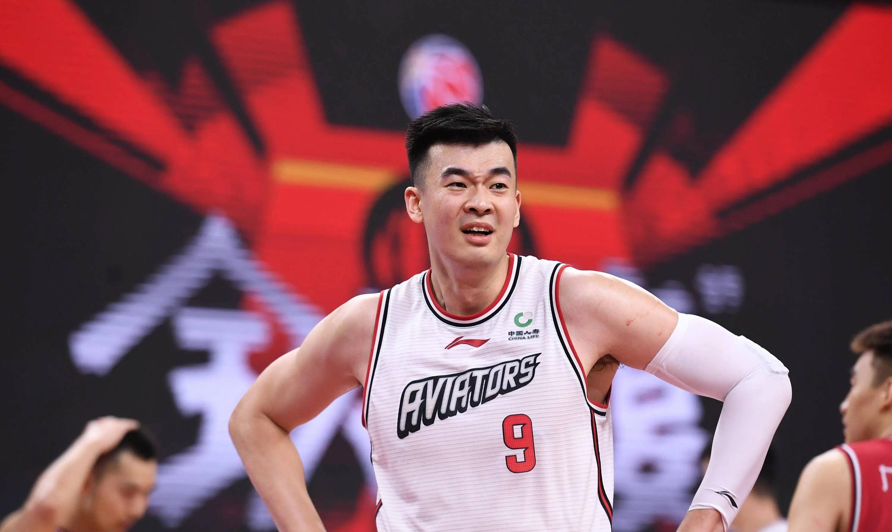 CBA10大最重现役球员：131公斤陶汉林领衔，王哲林还算中锋吗？