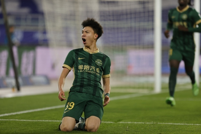 11球6助攻的18岁魔王，英超德甲谁先挖走浙江队的未来？