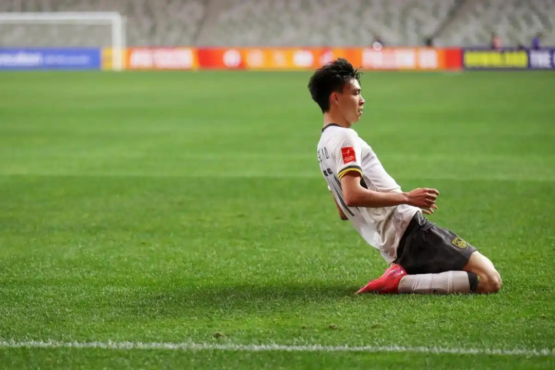 11月5日19:45生死战：鲁能U20盼不败，浙江队王钰栋能像英超神锋吗