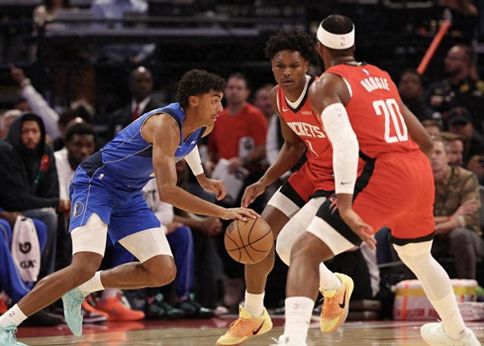 火箭4连胜，110-102击败独行侠：乌度卡这步棋在NBA值不值？