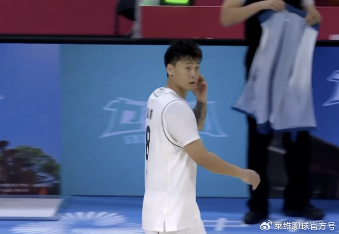 广东12人大名单首秀赢16分，CBA卫冕路遇谁在盯着？