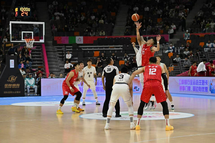 87比71开门红，广东队CBA班底上阵，山东男篮还在热身吗？