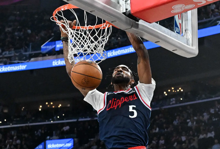 120比119惊魂：NBA常规赛快船队被热火队一分击溃，角色球员成票房担当