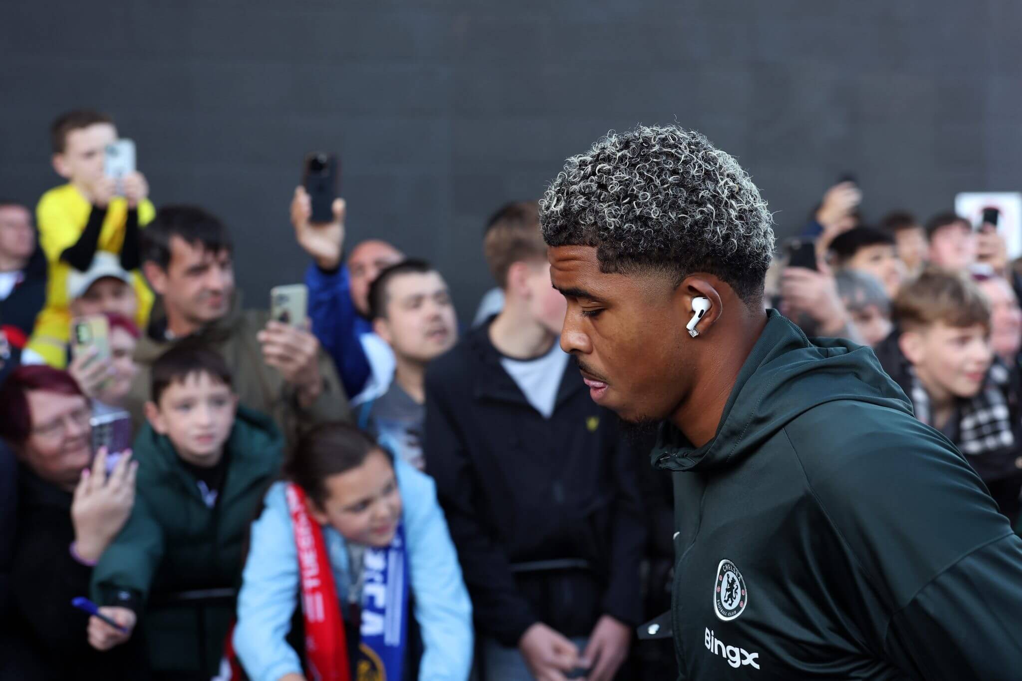 18个月禁驾+300小时社区服役，英超切尔西后防怎么解释？