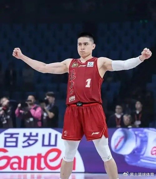 24-25赛季首钢引进赵睿：CBA后卫混战，陈盈骏的位子还能坐稳吗？