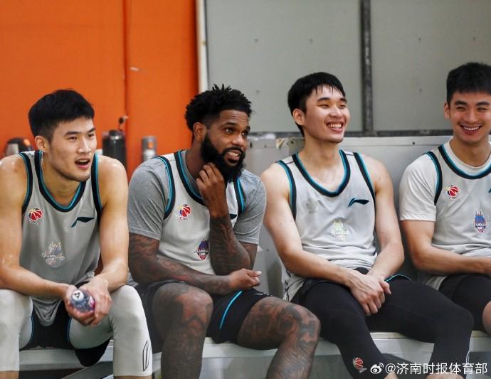 103比68热身秀，山东男篮定下cba目标：进前八还是只会大力练新人？