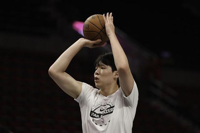 开拓者5连客在即，杨瀚森被下放发展联盟，NBA轮换逻辑到底谁能讲清楚？