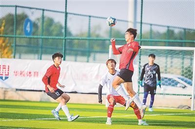 683支队鏖战，兴县战斗足球队荣获亚军，像英超也像NBA的巅峰对抗