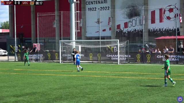 1号队PK2号队：加泰大区一级联赛里西班牙人对科尔内利亚的长传实录