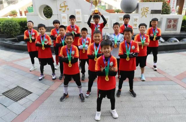 北塘实验小学联盟杯5场不败夺冠，连英超球探都要多看两眼