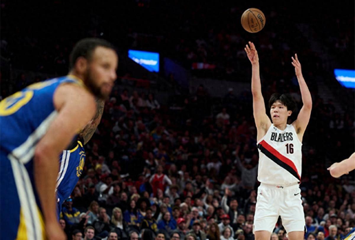 两场0分钟,16号秀杨瀚森:NBA开局比票房更荒诞