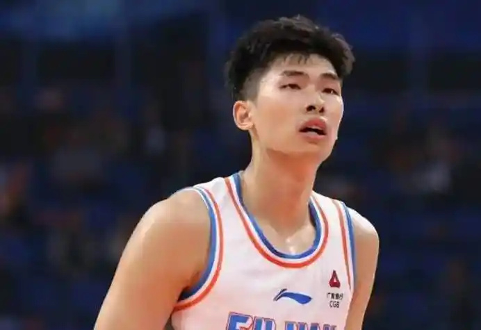 CBA第2年进最佳二阵的邹阳：福建续约却把全运会权交给北京3×3，聪明还是被逼？