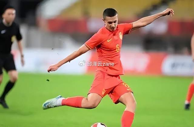 依木兰7个月复出入选U22，葡萄牙球探盯上，中国足球能指望他扛起中场吗？英超、欧冠也在看
