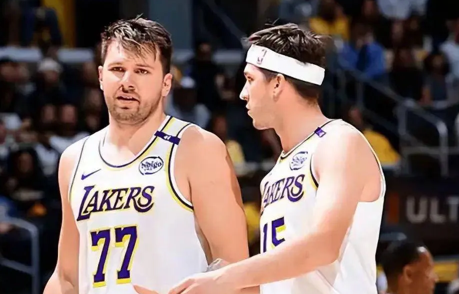 6胜2负！NBA湖人没詹也能活？里夫斯+八村三分命中率成谜