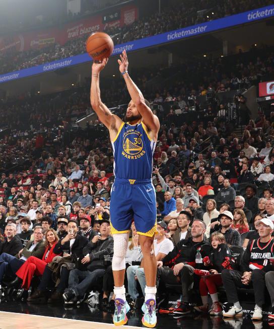 勇士118-107胜太阳，连胜遮不住输雄鹿队、步行者队的真相，NBA考验