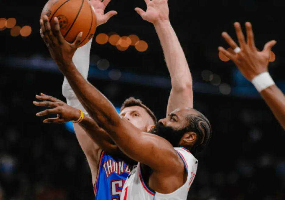 雷霆队8连胜，NBA焦点战把快船队打成老将医院，洛杉矶空转