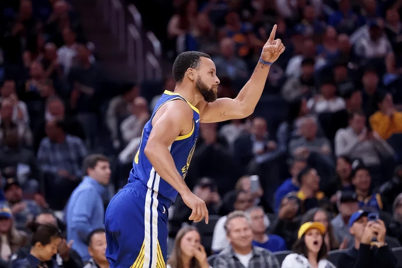 勇士118-107险胜太阳：库里感冒连3场低迷，NBA票圈炸锅