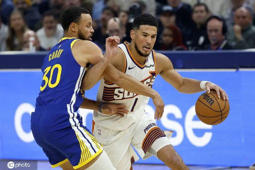 勇士队曾领先25分却被追近,库里28分输数据,德文·布克38分在NBA单挑证明书