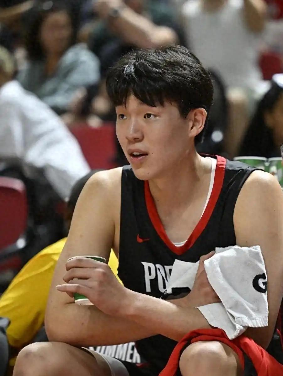 杨瀚森两次下放风波引热议，NBA的考验比CBA残酷多少？